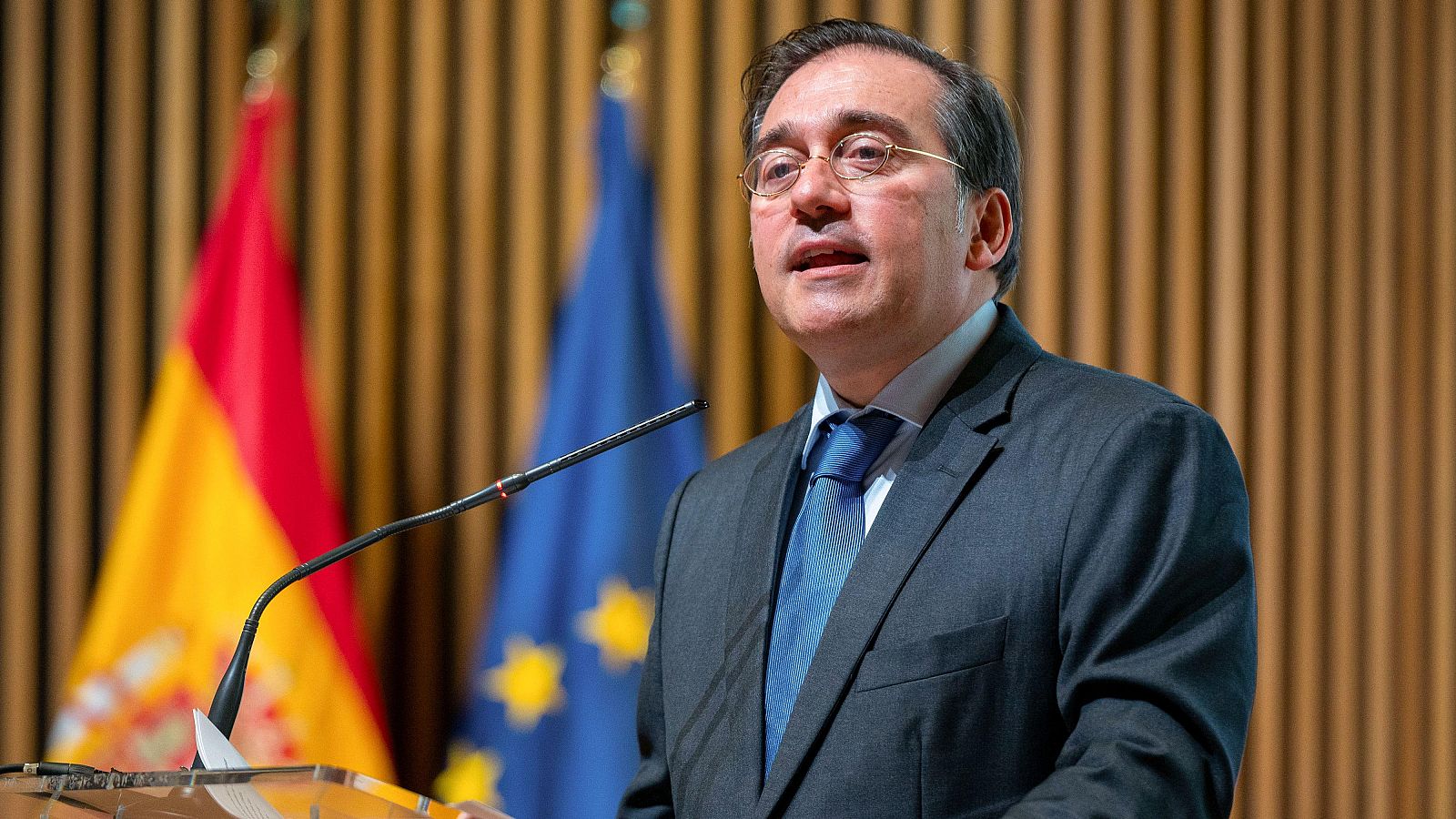 Albares, sobre Líbano: "El riesgo de escalada es ya realidad" - La noche en 24h | Ver