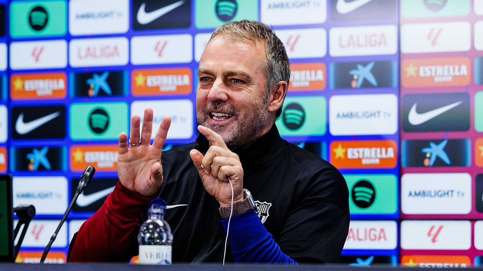 Flick: "Iñaki Peña lo está haciendo muy bien; confiamos en él" | Ver