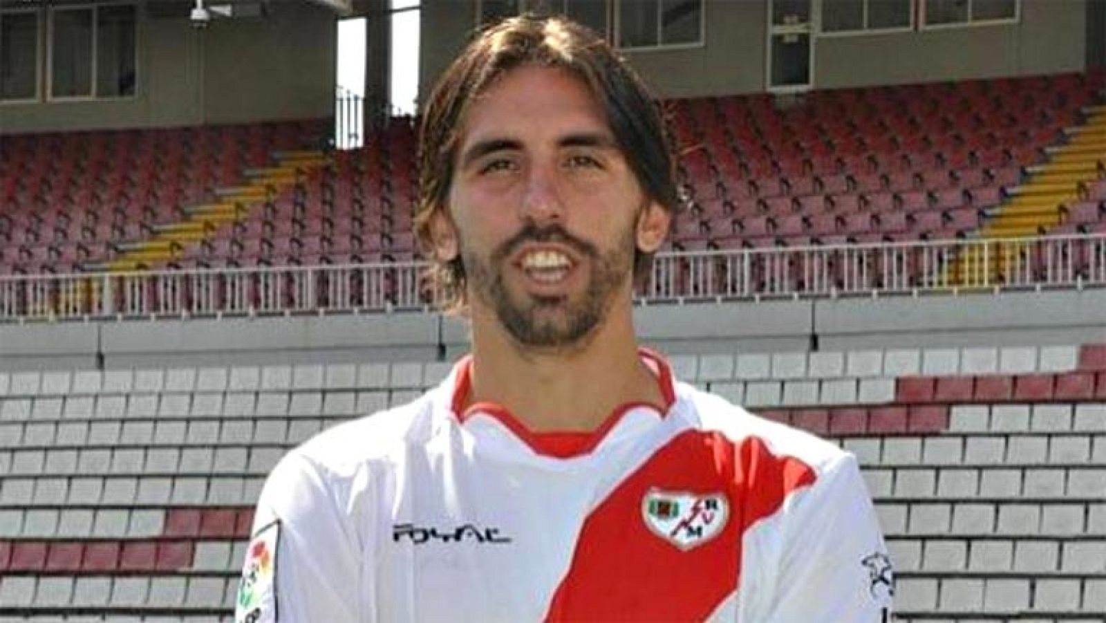 El mercado de invierno de la Liga española tiene como característica principal la austeridad. Hasta ahora solo se ha cerrado una operación, la del central catalán Jordi Figueras que vuelve al Rayo Vallecano cedido por el FC Brujas hasta final de temp