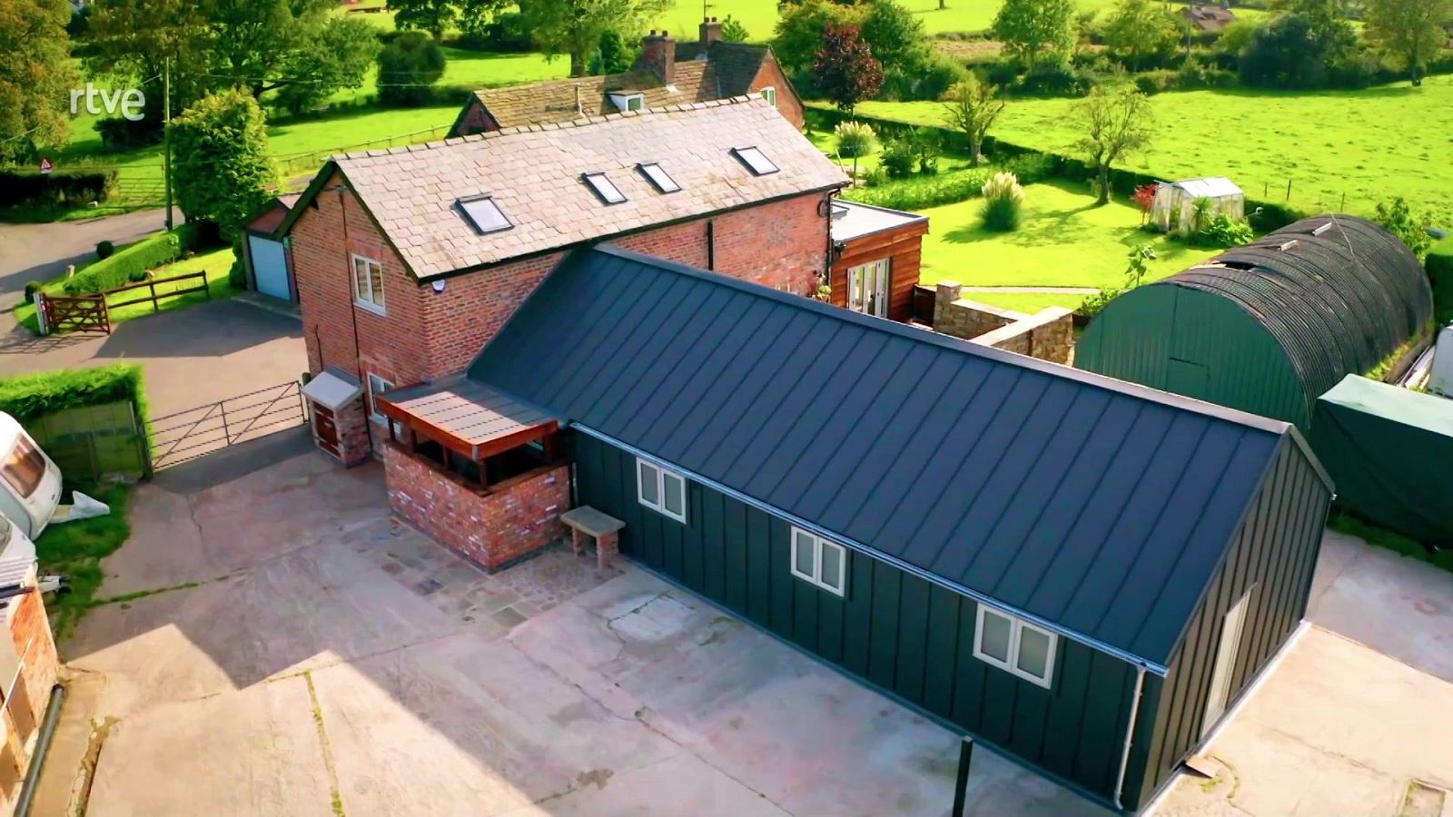 Reformas extraordinarias de George Clarke - Episodio 5: Granja, Stockport - ver ahora