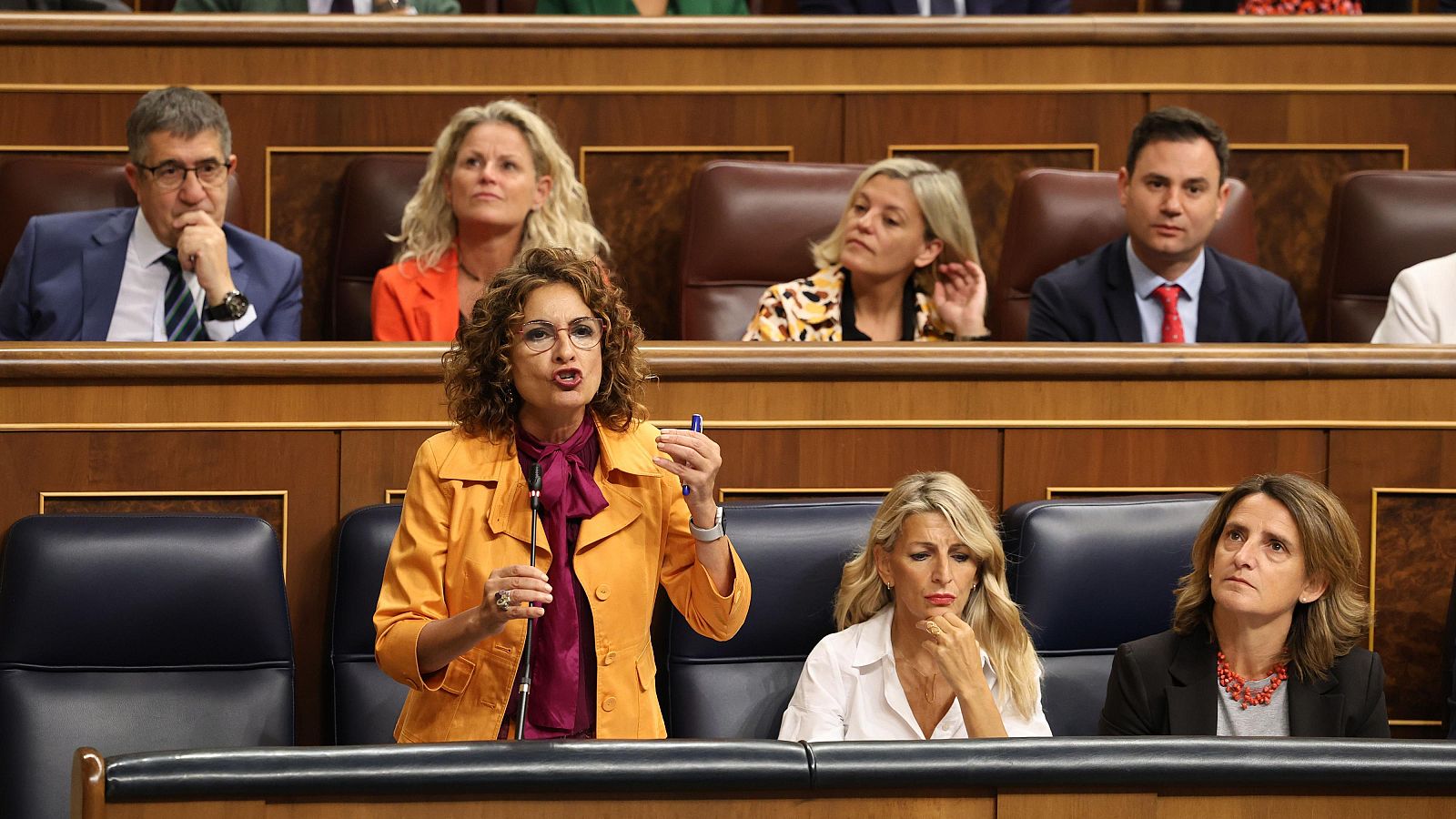 Hacienda dispuesta a rehacer la senda de déficit | Ver