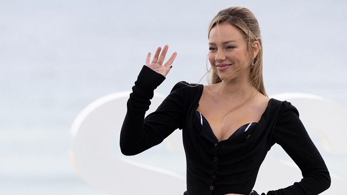 Telediario 1 - Ester Expósito presenta 'El llanto', su nueva película de terror, en el Festival de Cine de San Sebastián