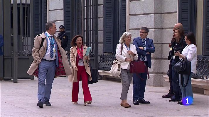 L'Informatiu - Nous gestos per apropar els vots de Junts