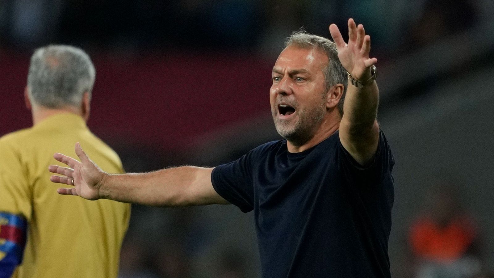 Flick no se pronuncia sobre la posible llegada de Szczesny | Ver