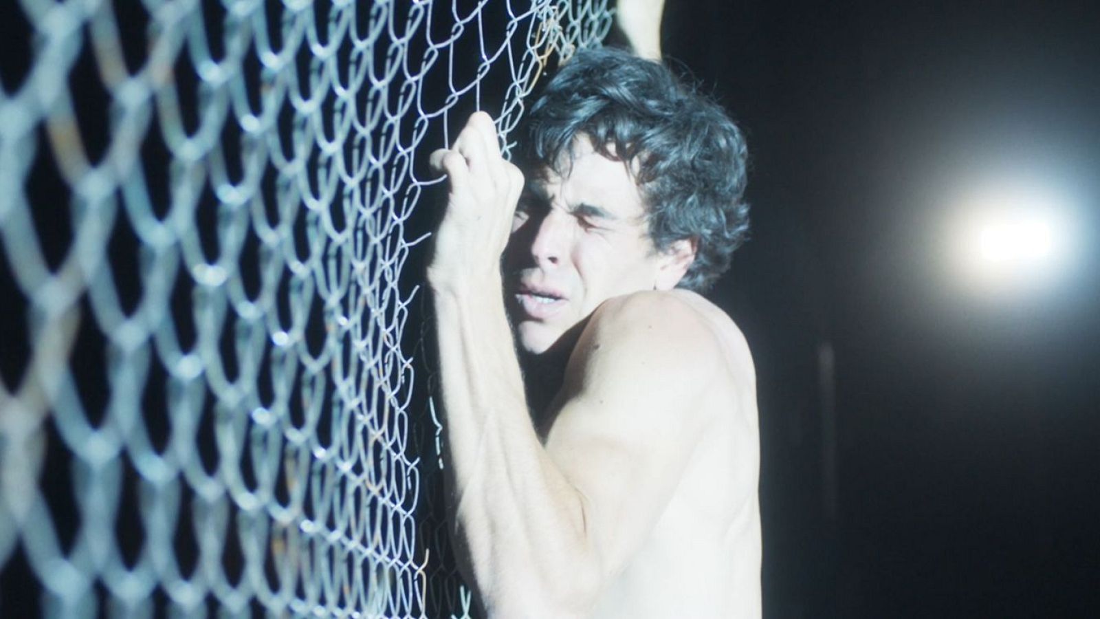 Tráiler de 'Escape', con Mario Casas y dirigida por Rodrigo Cortés - Somos cine | Ver