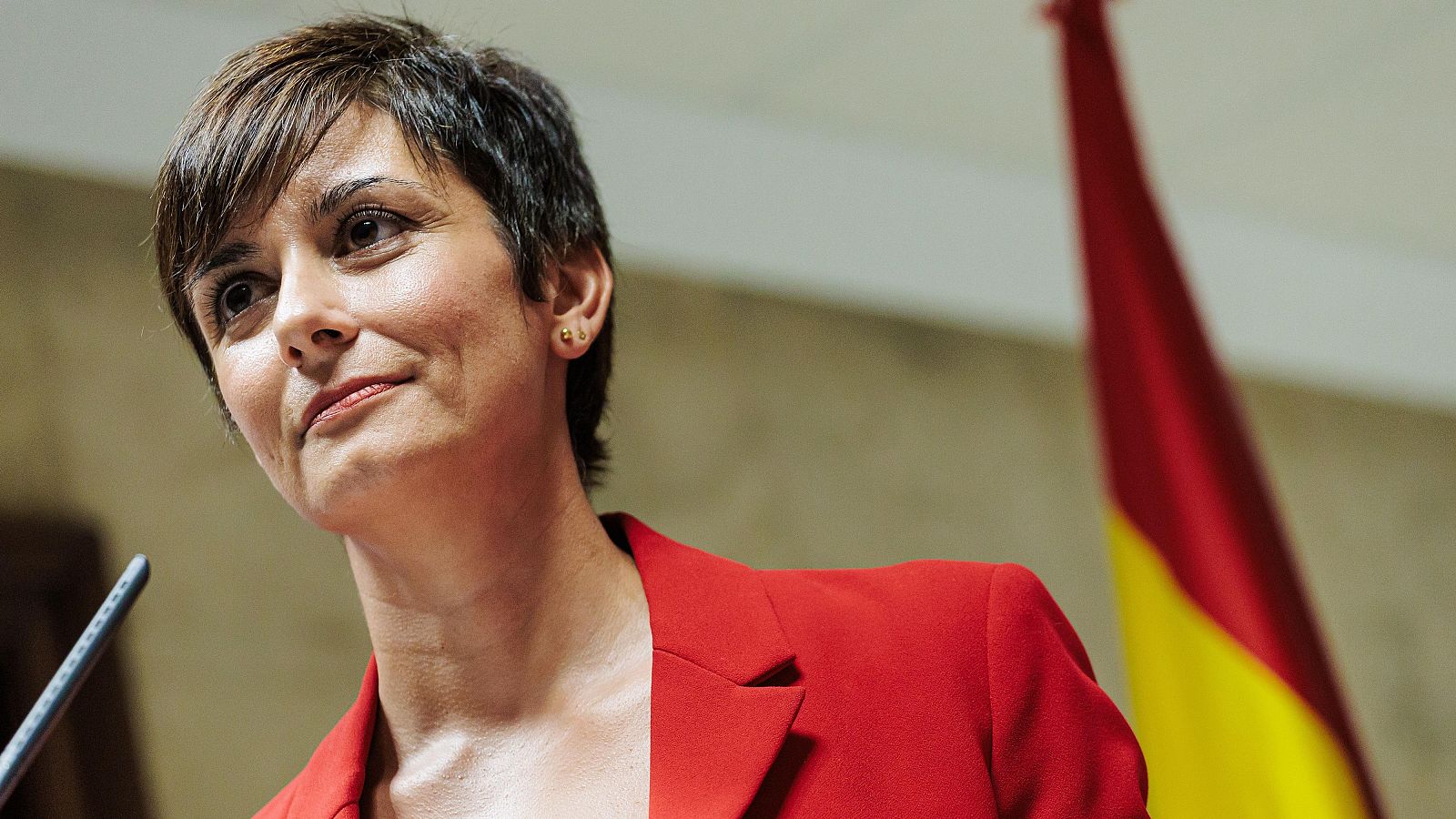 Rodríguez advierte a las comunidades de que solo entregará fondos si cumplen la ley de vivienda - Telediario 1 | Ver