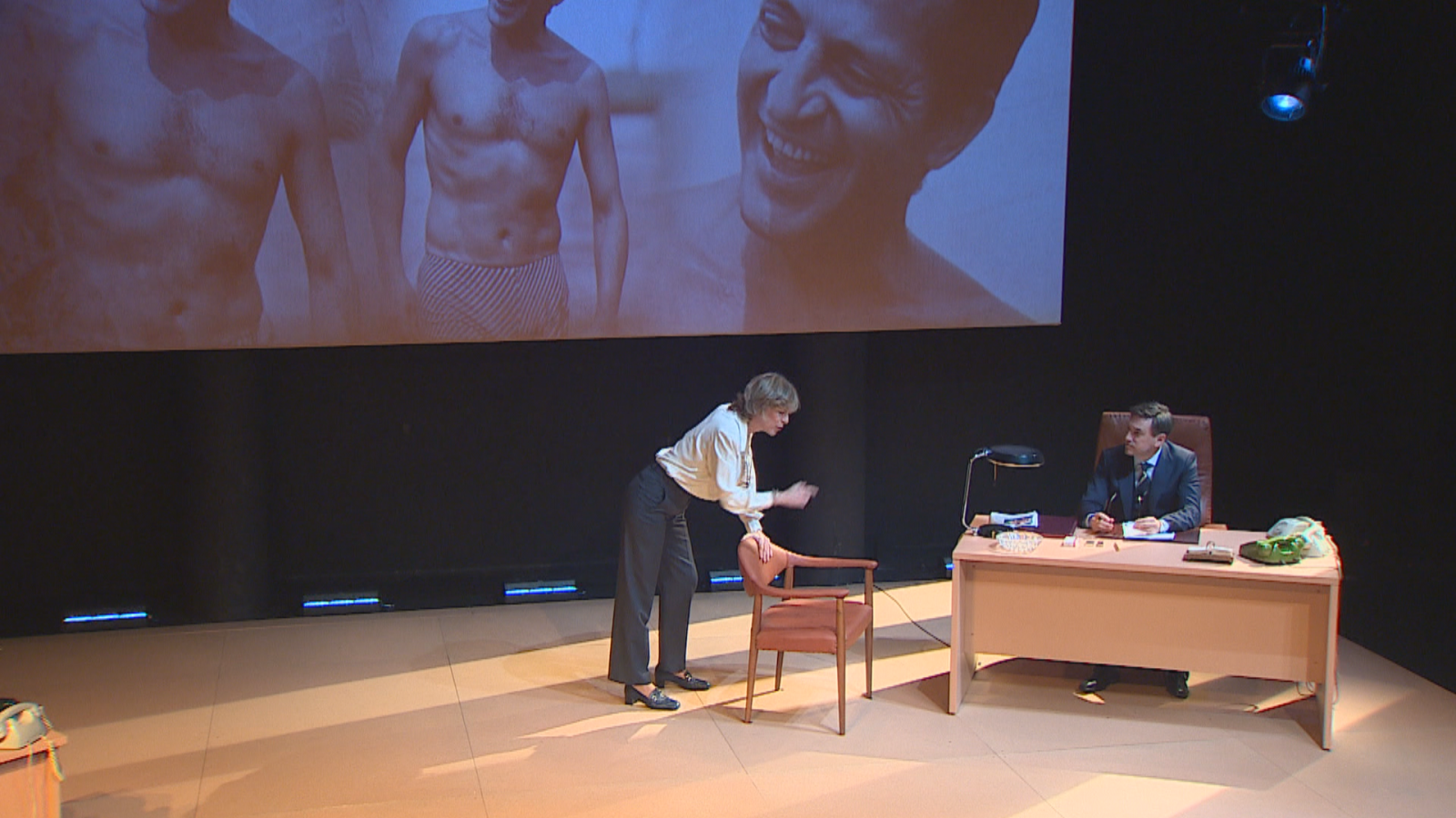 objetivo igualdad-Carmen nada de nadie en el teatro Español - Objetivo igualdad | Ver