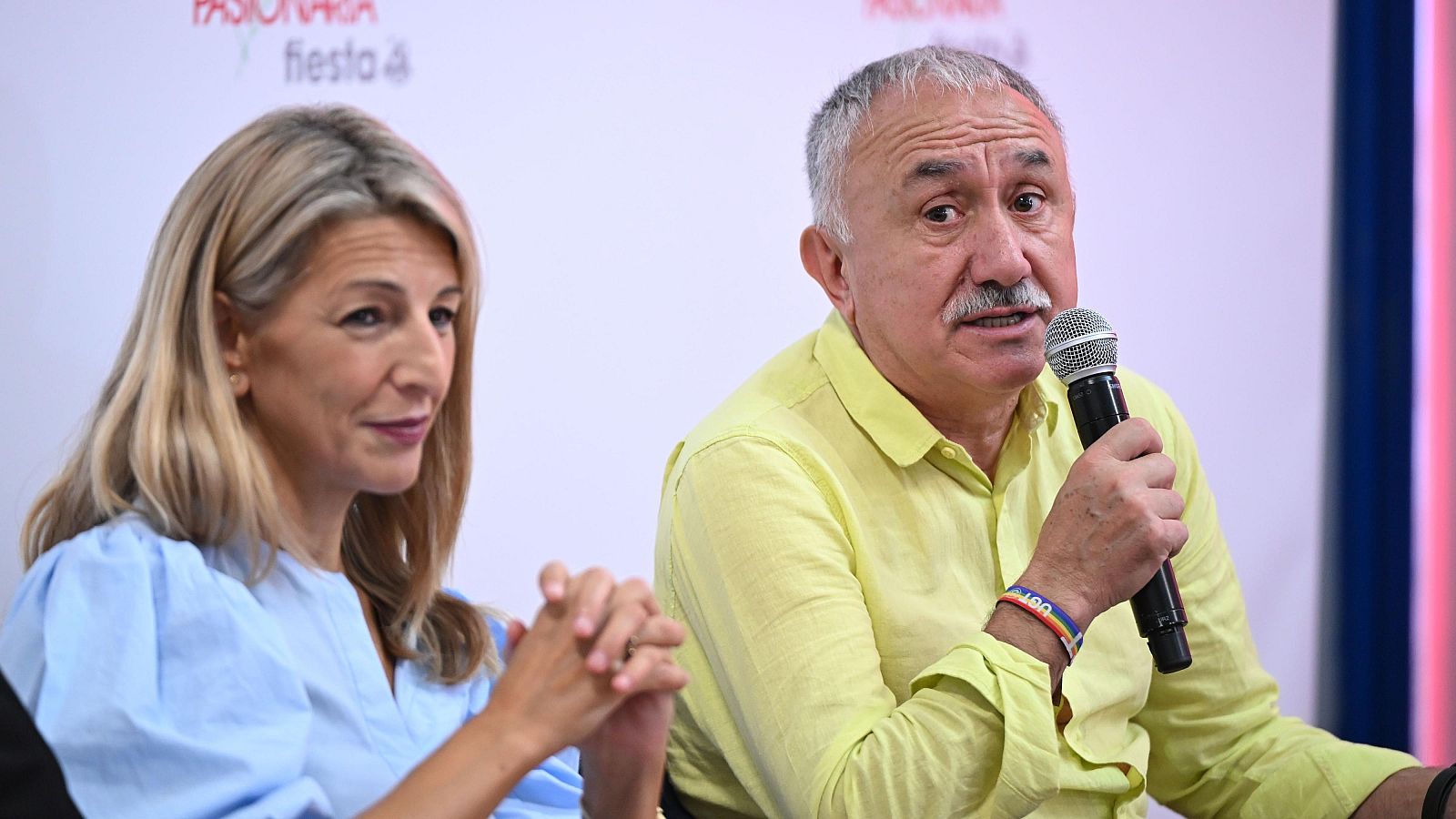 Díaz confía en lograr un acuerdo sobre la jornada laboral pero advierte que el Gobierno actuará si no se alcanza | Ver