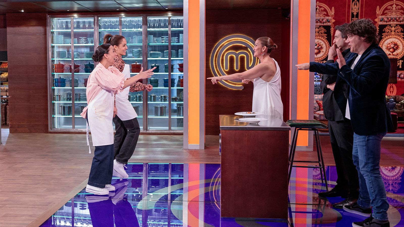 El plato de Hiba Abouk inspirado en "Mediterraneo" de Joan Manuel Serrat - MasterChef | Ver