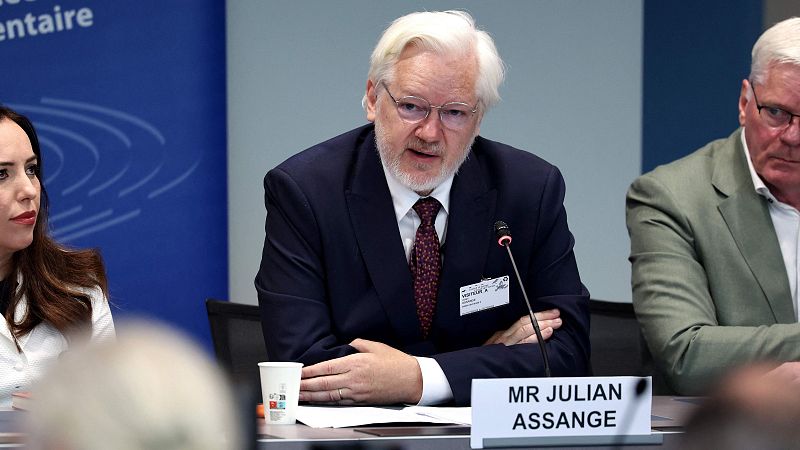 Julian Assange comparece por primera vez tras ser liberado - Informativo 24h | Ver
