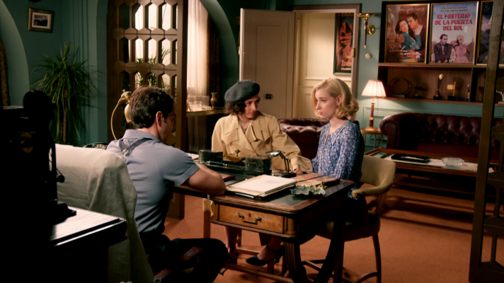 Salón de té La Moderna - Laurita ayudará a buscar a la nueva actriz