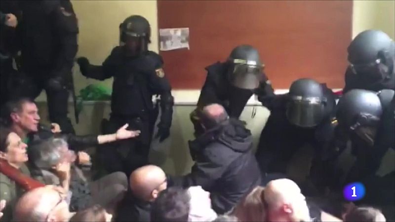 L'independentisme commemora més dividit que mai l'1-O - L'Informatiu | Veure