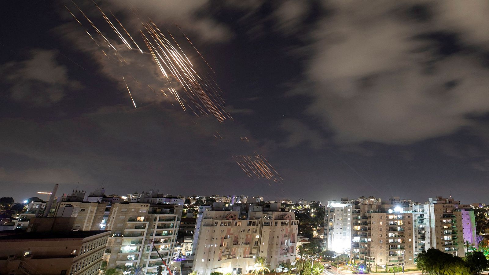 Ruth Ferrero: "De continuar los ataques, es muy plausible la entrada de EE.UU. en el conflicto" - La tarde en 24h | Ver