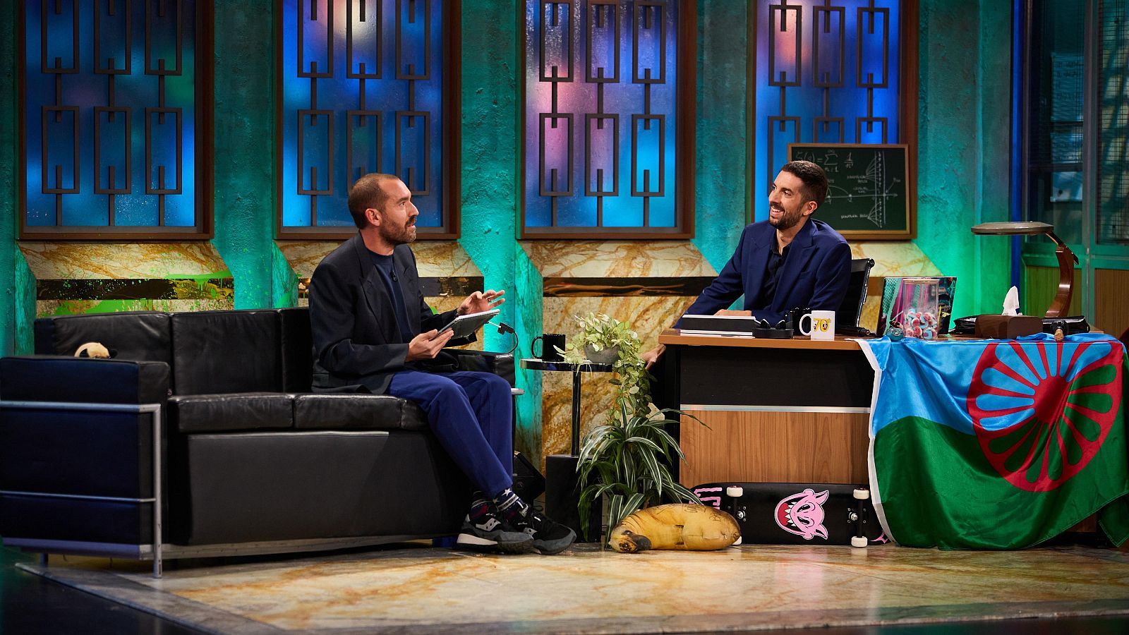 La Revuelta | Jorge Ponce analiza ejemplos de la RAE (1/10/2024) - La Revuelta | Ver