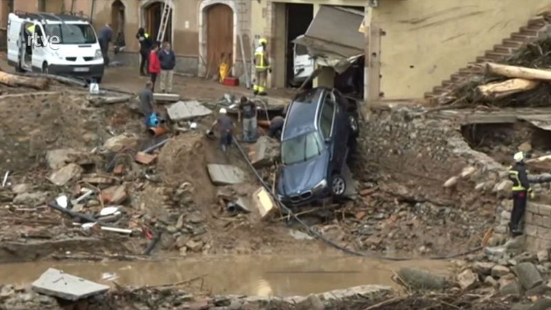 Un mort i diversos desapareguts pel temporal - L'Informatiu | Veure