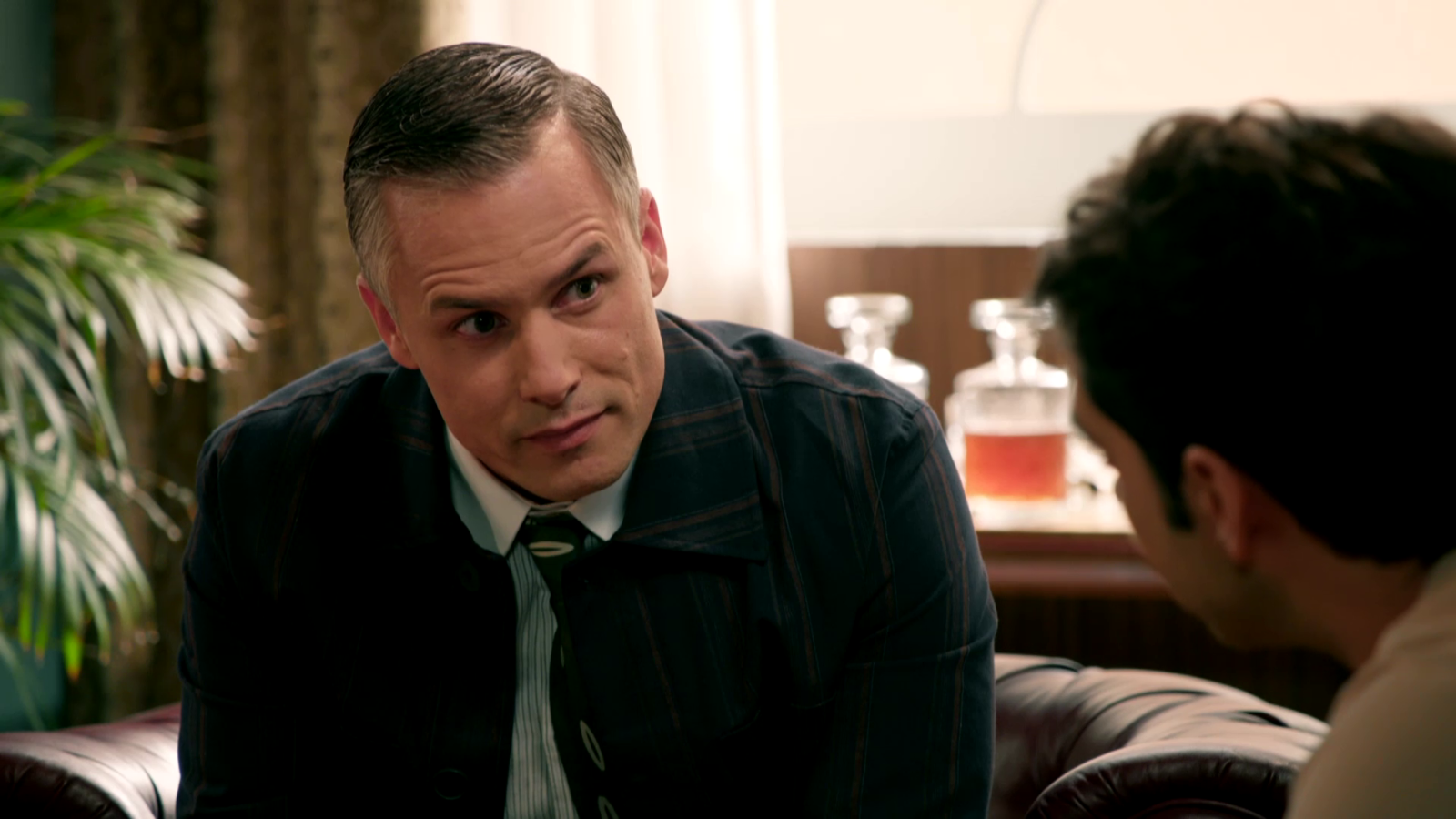 Ballesteros elige a Laurita como nueva actriz - Salón de té La Moderna | Ver