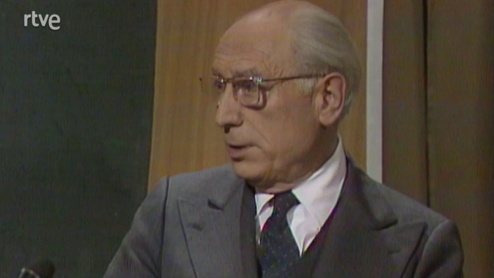 Tribuna de la historia - La diplomacia en la historia de España