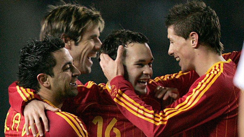 Old Trafford presenció el primer gol de Iniesta con España en 2007 - Fútbol | Ver