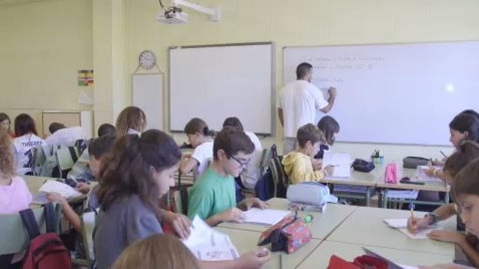 Més de 134.000 docents a Catalunya celebren el Dia Mundial del Docent - L'Informatiu | Veure