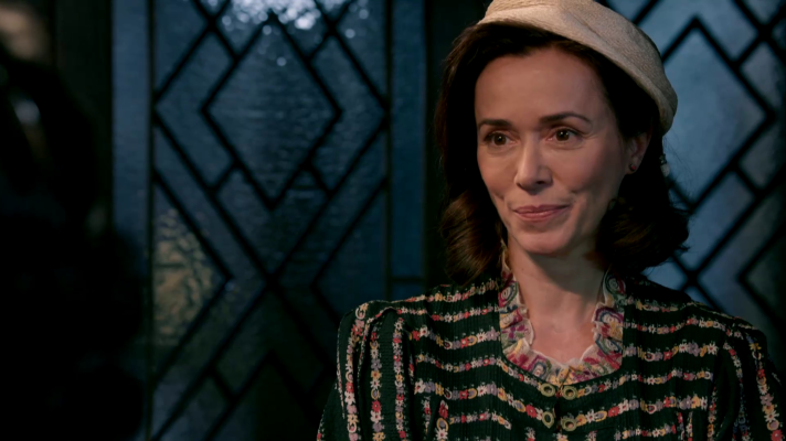 Salón de té La Moderna - Juana sorprende a Lázara