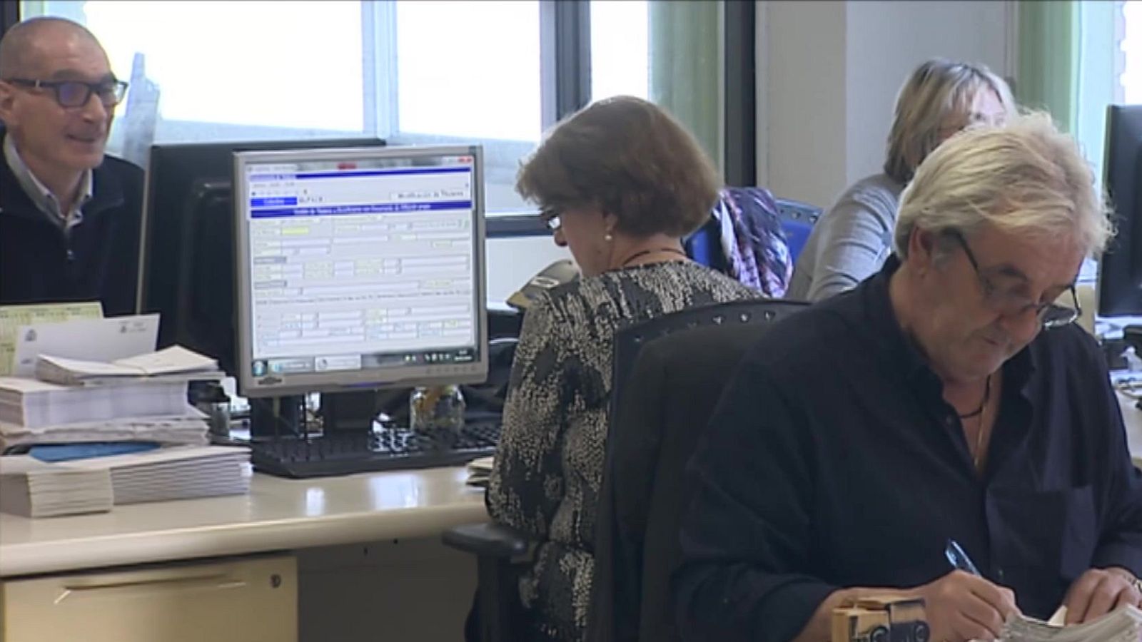 El Gobierno sube un 17,12% la prima de Muface para los próximos dos años - Telediario 1 | Ver