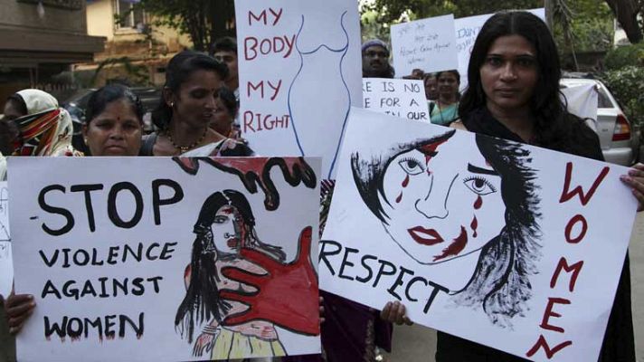 Telediario 1 - La sociedad se levanta en la India