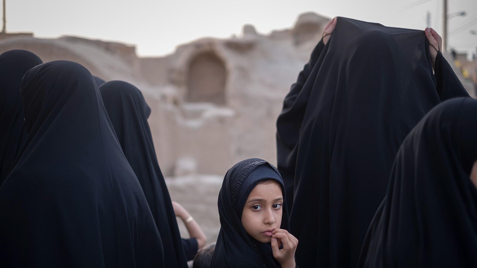 La nueva Ley del Hiyab se debate en la Asamblea Islámica de Irán | Ver