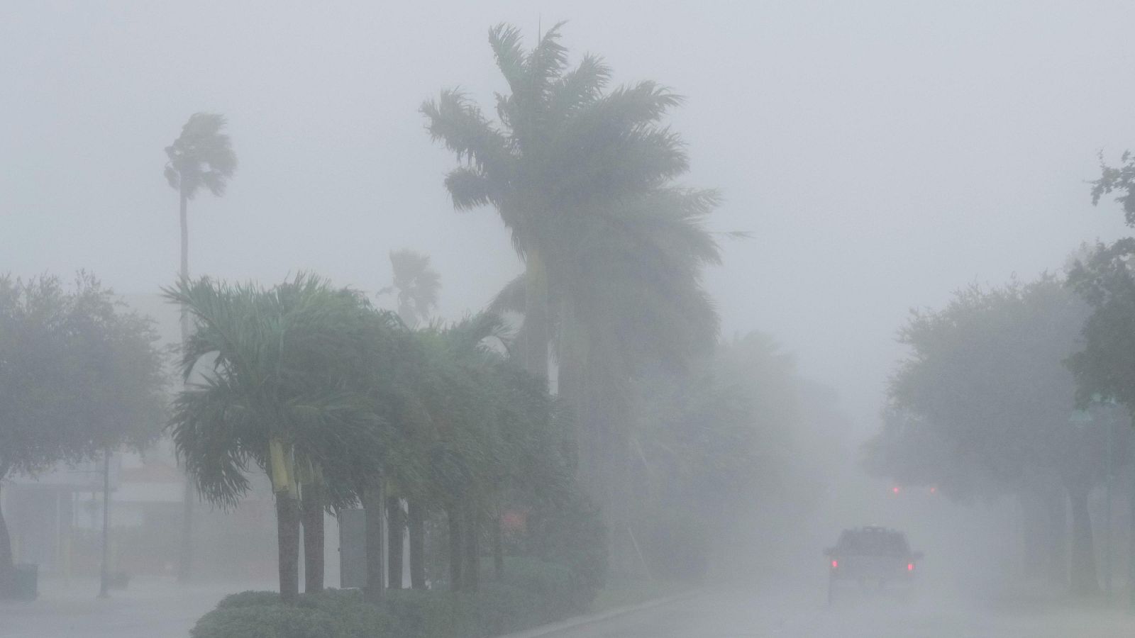 Estudiantes españoles se preparan para la llegada de Milton - Informativo 24h | Ver
