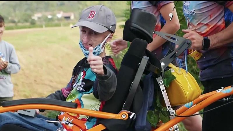 Italia, conmocionada por la muerte de Sammy Basso, el paciente más longevo con progeria | Ver