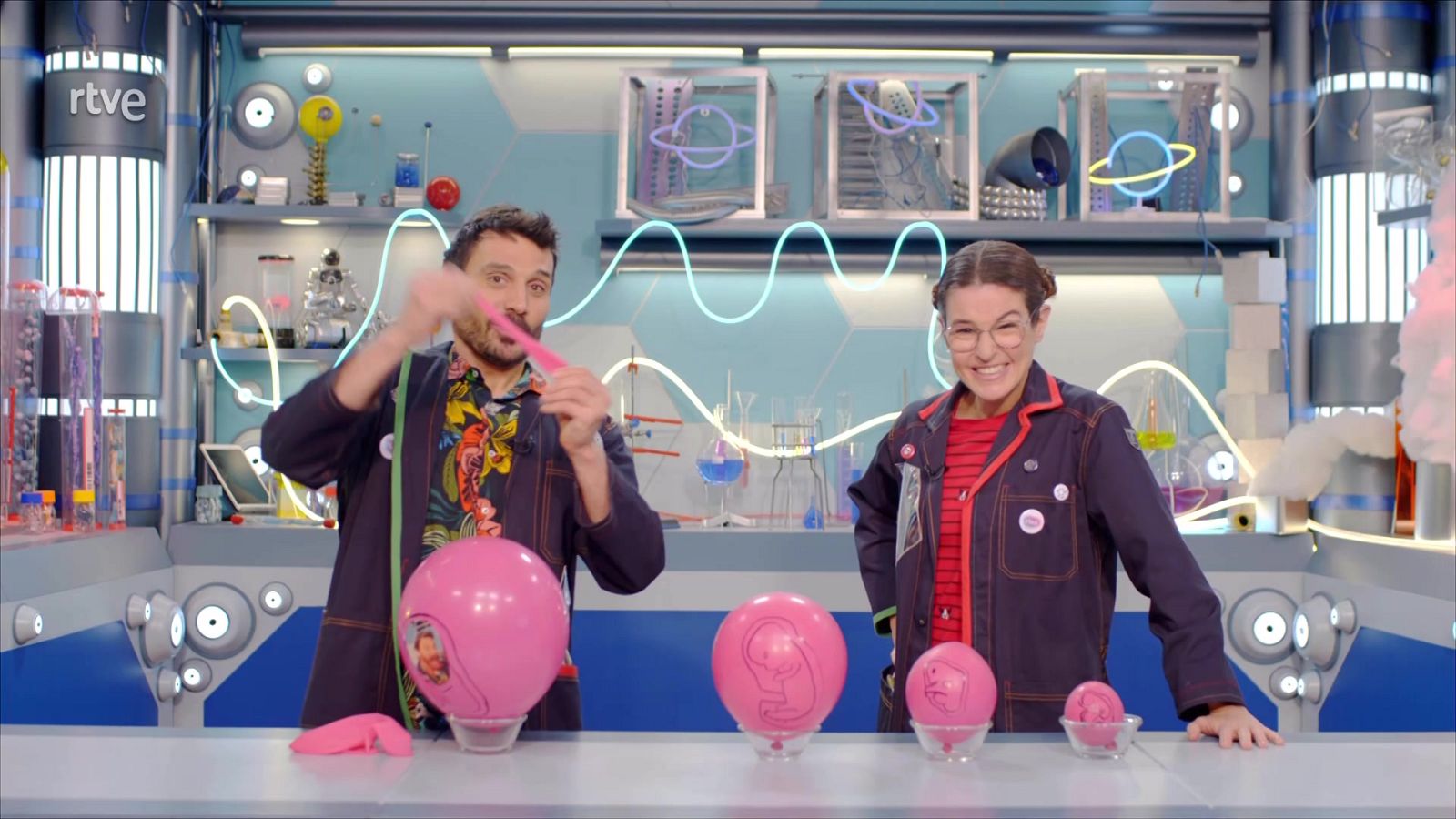 ¿Y si un bebé no quiere salir de la barriga? - Aprendemos en Clan: El Reto | Ver