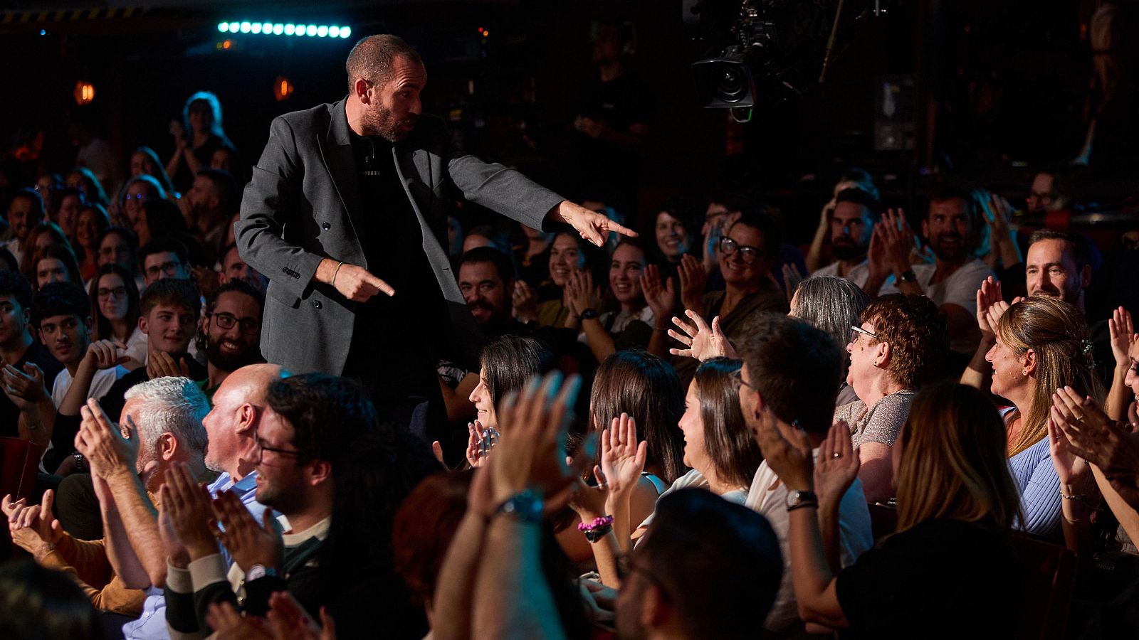 La Revuelta | Bernardina adopta a Ponce como abuela 10/10/2024 - La Revuelta | Ver