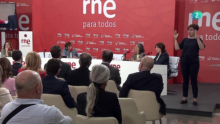 En lengua de signos - La radio ya es accesible con "RNE para todos"
