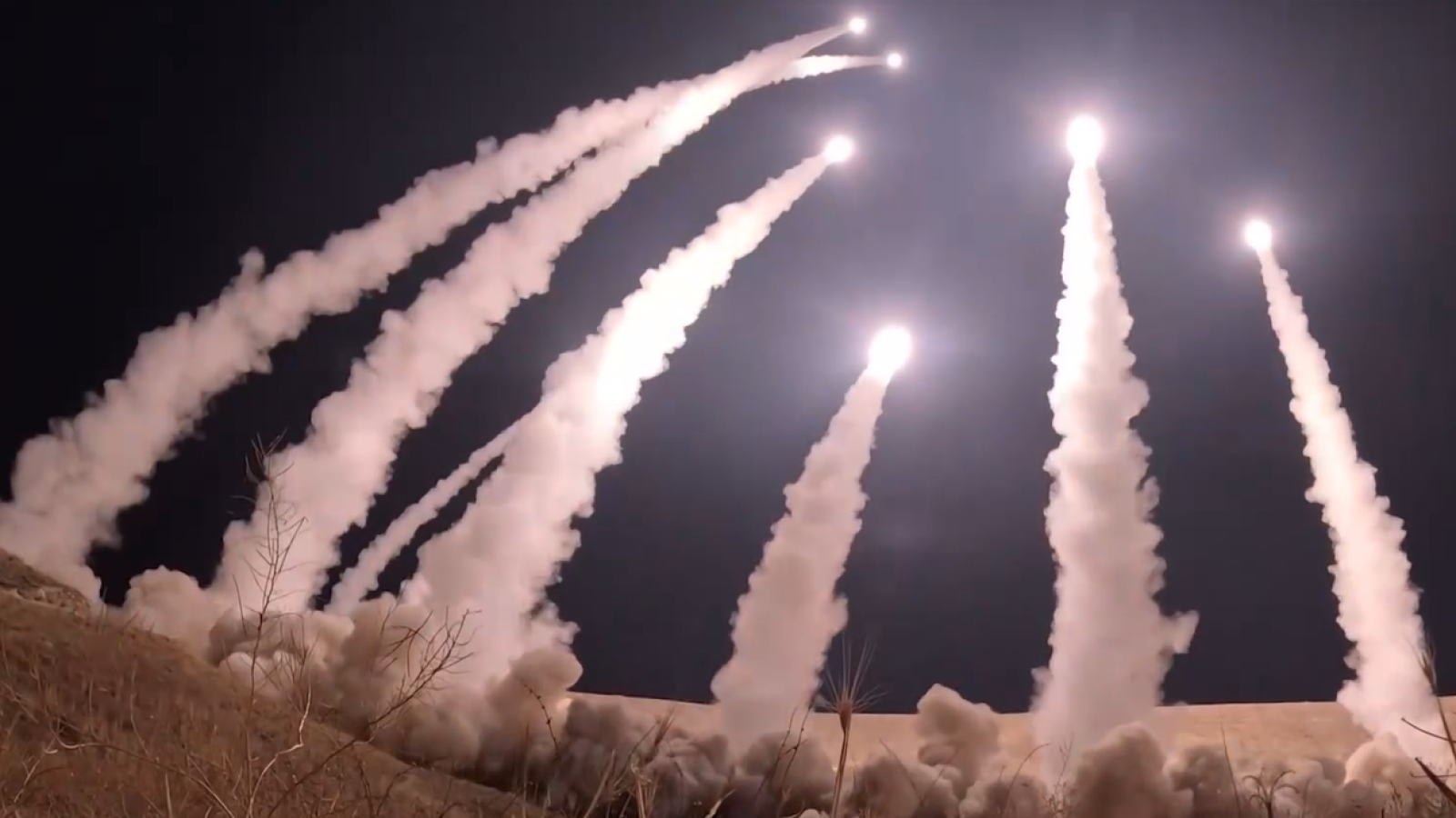 Irán muestra su arsenal de misiles tras atacar Israel | Ver