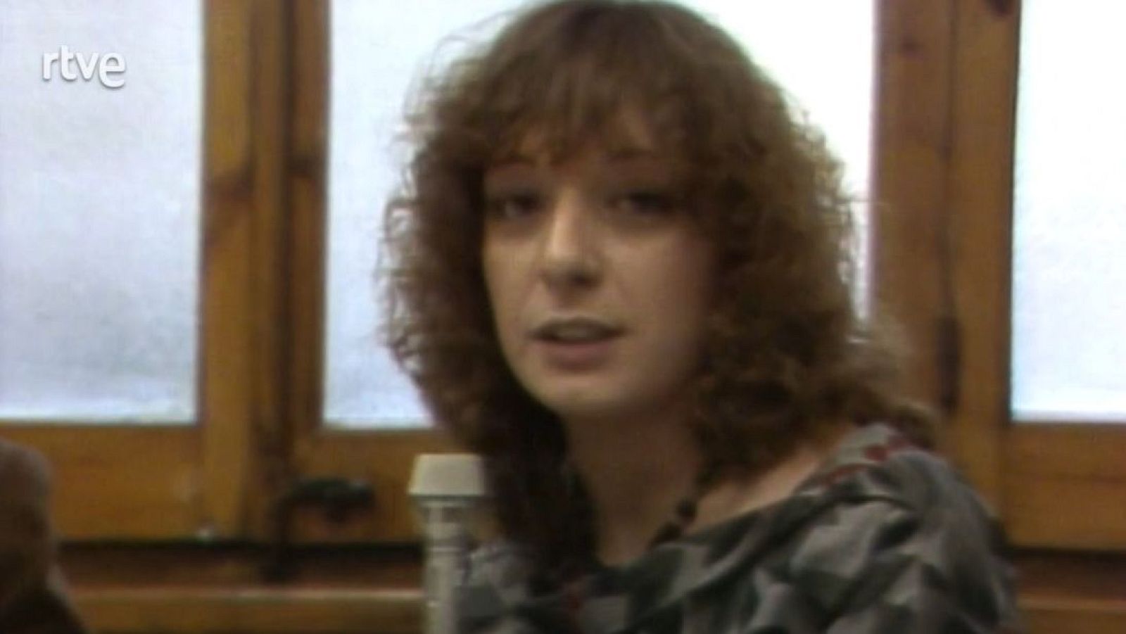 Núria Gispert informa a les eleccions del 1984 - Arxiu TVE Catalunya | Veure