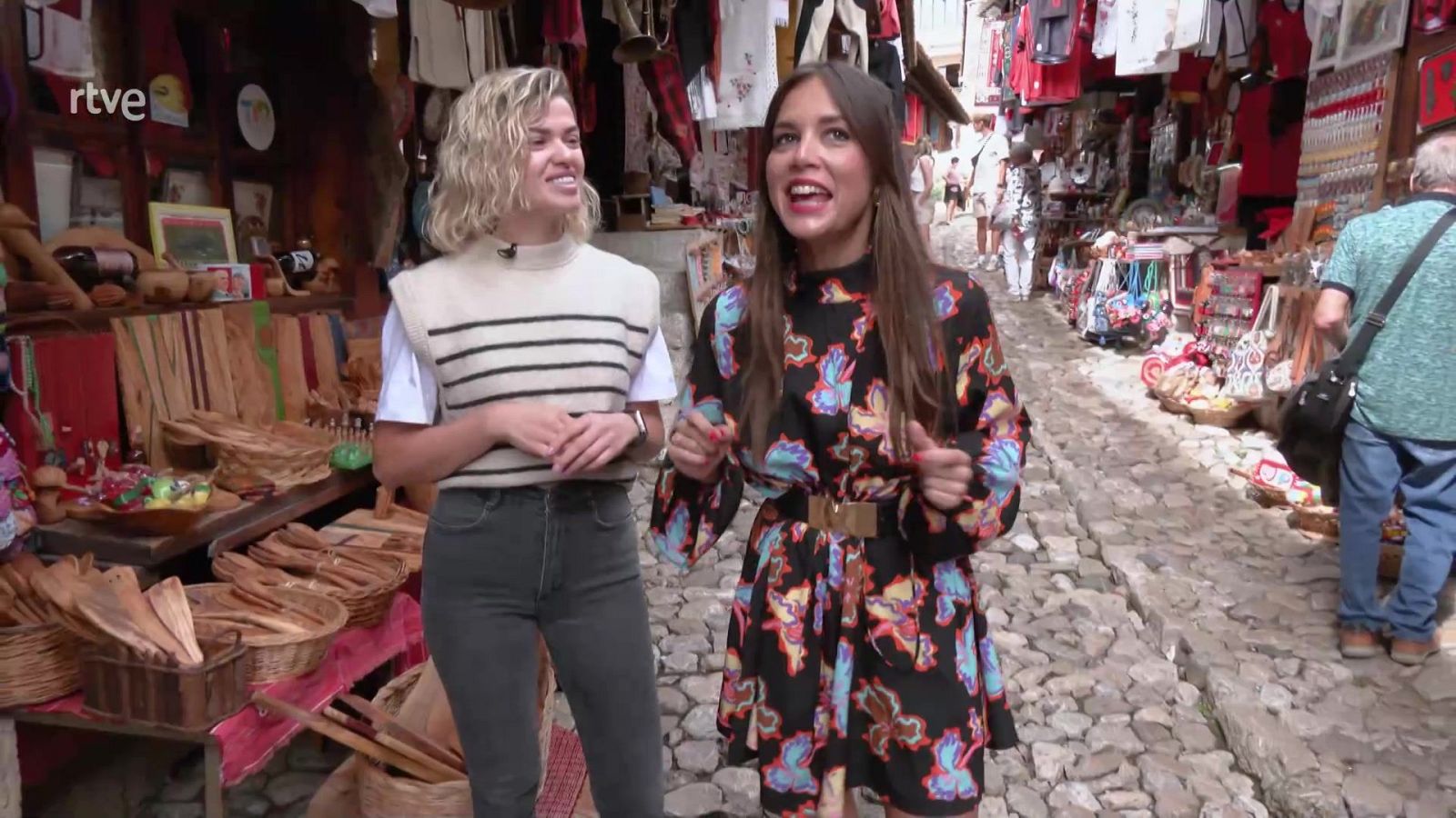 Bazar Kruja - Aquí la Tierra | Ver