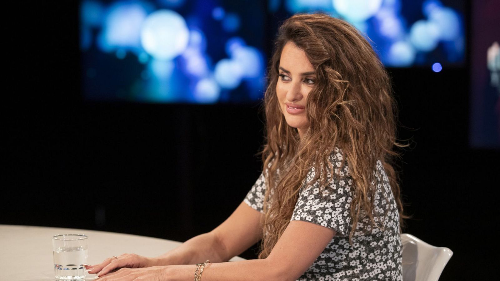 Versión española - Dolor y gloria (Coloquio) - ver ahora