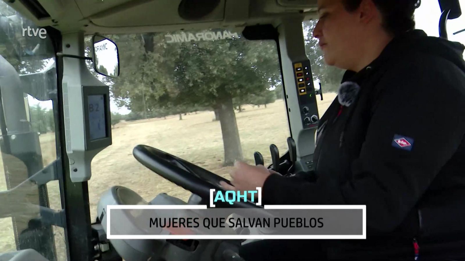 Mujeres que salvan pueblos - Aquí hay trabajo | Ver