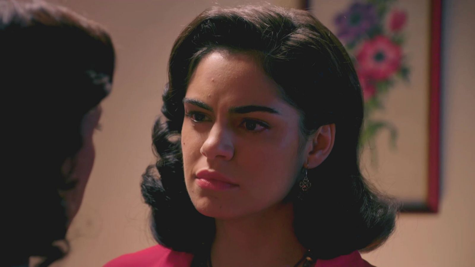 Paula intenta convencer a Pepita - Salón de té La Moderna | Ver