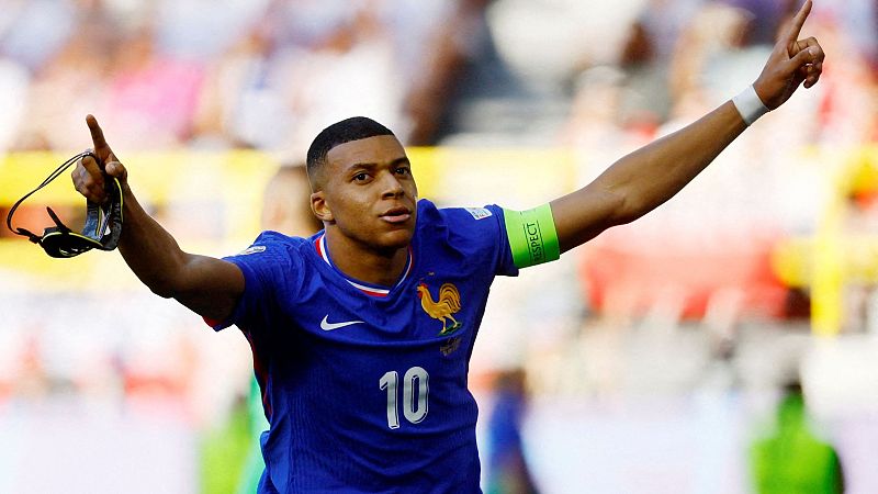 Deschamps defiende a Kylian Mbappé de las críticas en Francia | Ver
