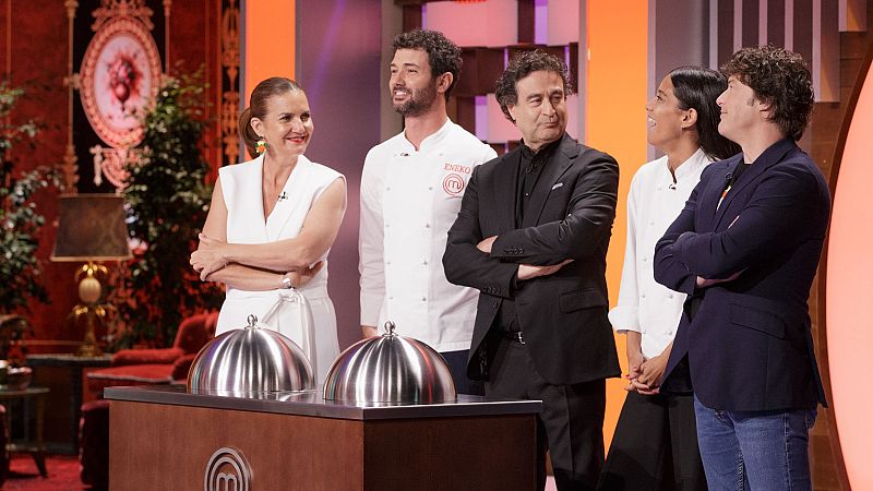 María Lo y Eneko presentan sus platos en MasterChef Celebrity 9 - MasterChef | Ver