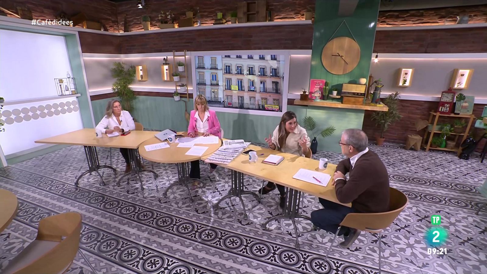 Gemma Nierga entrevista al president de PIMEC. L'actriu presenta 'Rita', el debut com a directora. I parlem amb Òscar Gorgues, gerent de CPUBCN