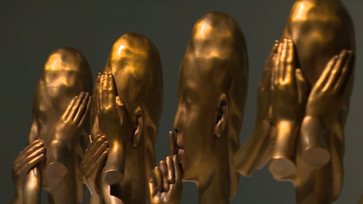 Telediario 1 - El escultor Jaume Plensa presenta nuevos rostros en 'Materia interior', su exposición en Madrid