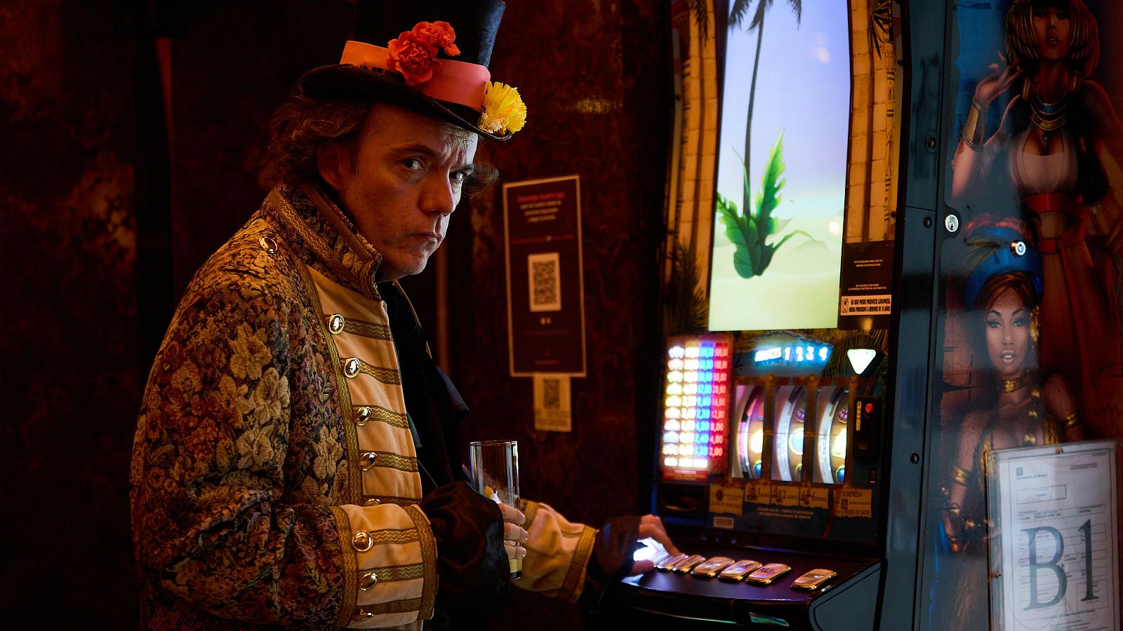 La Revuelta | ¿Qué hace el hombre mágico en su día libre? 15/10/24 - La Revuelta | Ver