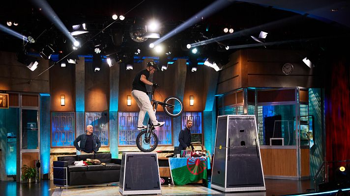 La Revuelta - Alejandro Montalvo, campeón del mundo de trial en 2023