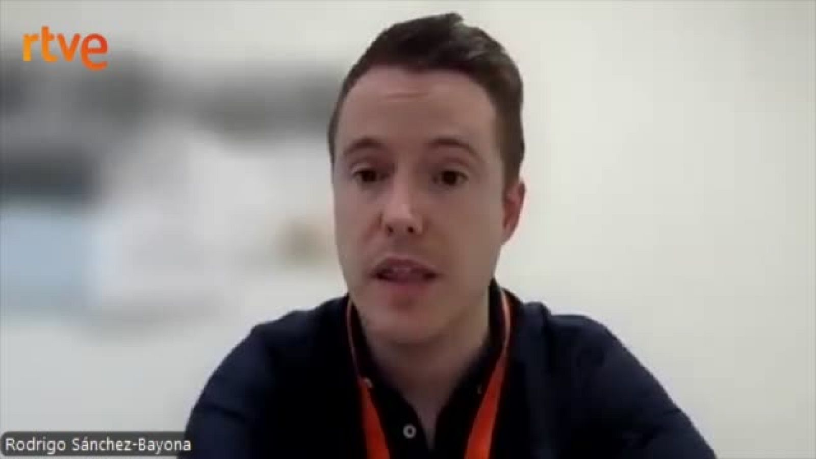 Entrevista a Rodrigo Sánchez-Bayona, secretario científico de la Sociedad Española de Oncología Médica | Ver