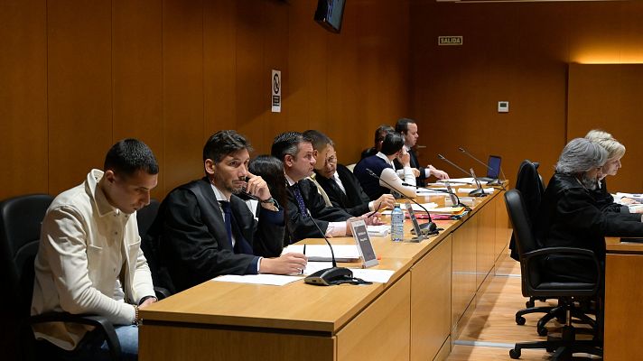Telediario 2 - Empieza el juicio por el asesinato del joven Samuel Luiz en A Coruña