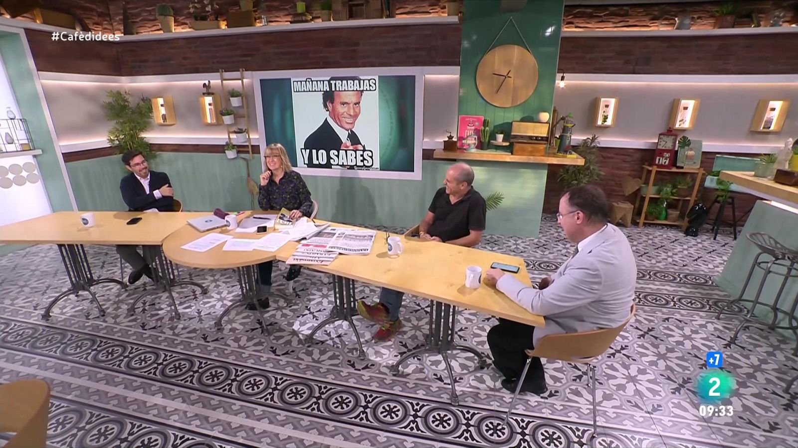 Gemma Nierga entrevista Janet Sanz de BComú. Parlem del cas del Fiscal General de l'Estat. I coneixem el programa de Hans Laguna a RNE