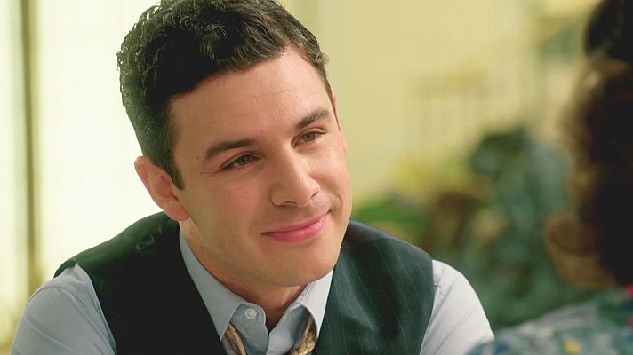 Salón de té La Moderna - Mercedes e Iván han pasado la noche de fiesta juntos