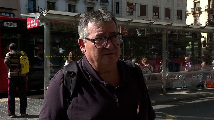 Telediario 1 - Un conductor de autobús bloquea las puertas para detener una agresión machista en Valencia