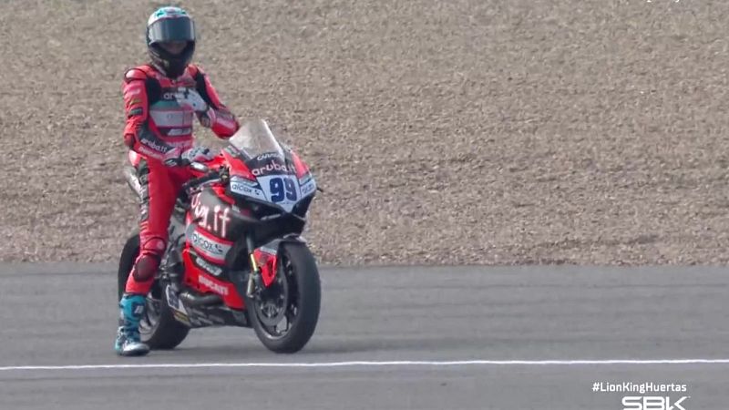 Adrián Huertas se convierte en campeón del mundo de SuperSport en Jerez | Ver